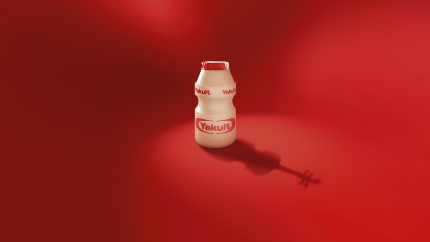 Yakult, hoofdsponsor